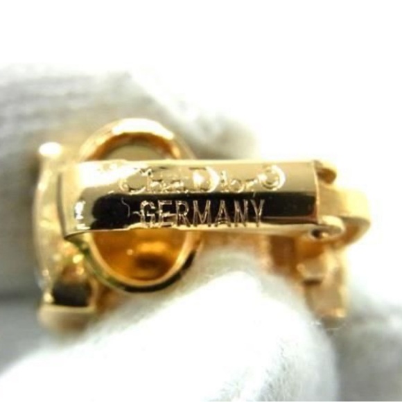 Christian Dior Gold Rhinestone CD clip on Earrings vintage - Picture 3 of 3